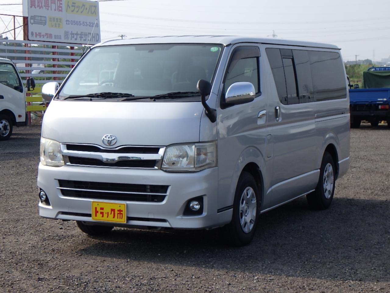 トヨタハイエースバンCBF-TRH200V 箱バン