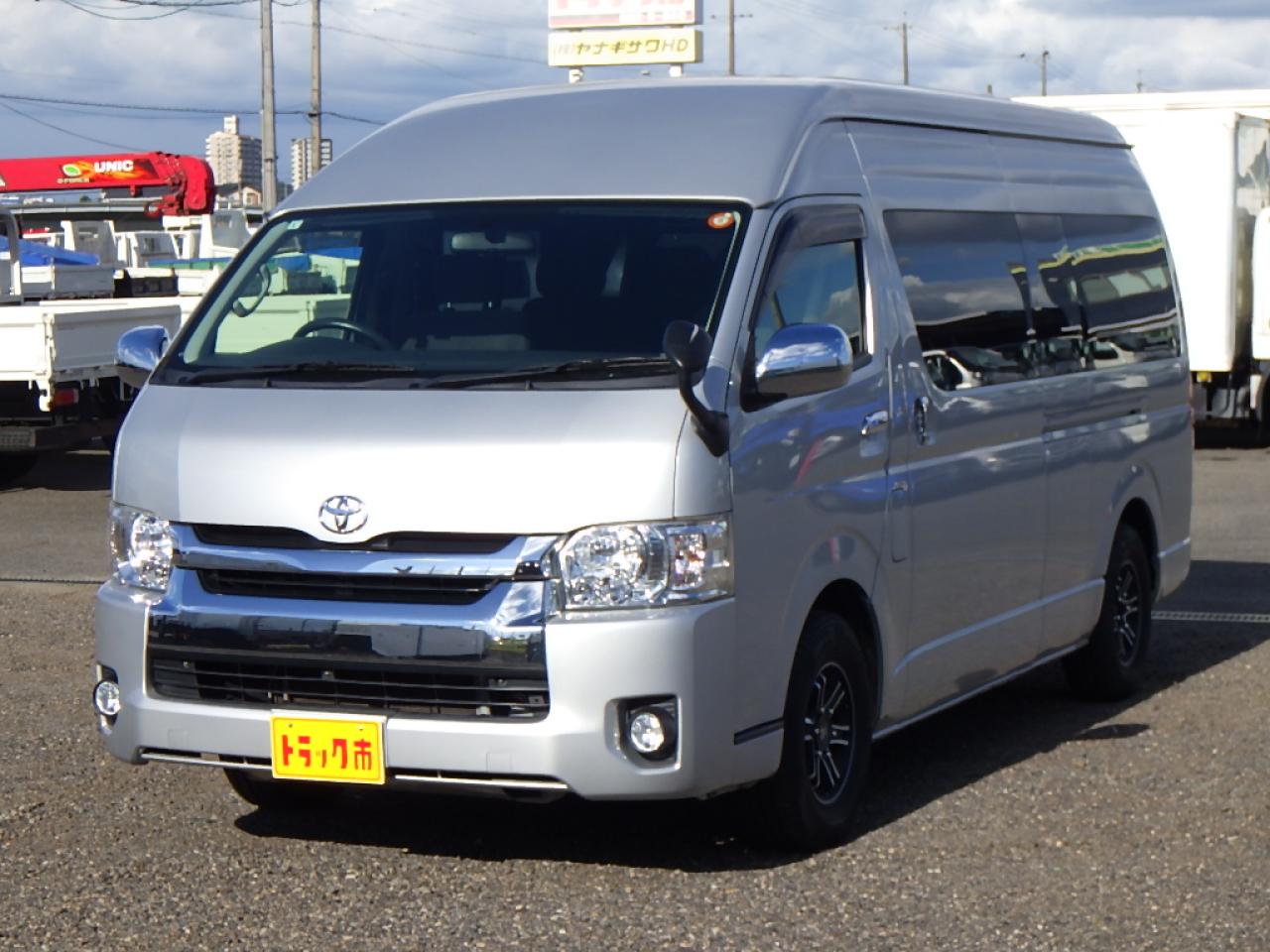 トヨタハイエースCBA-TRH224W バス