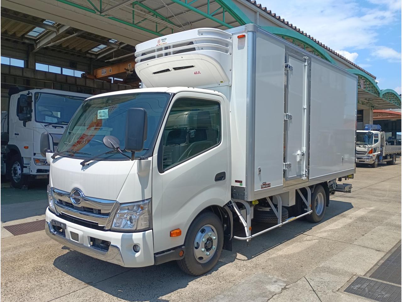 日野デュトロ 冷蔵・冷凍車