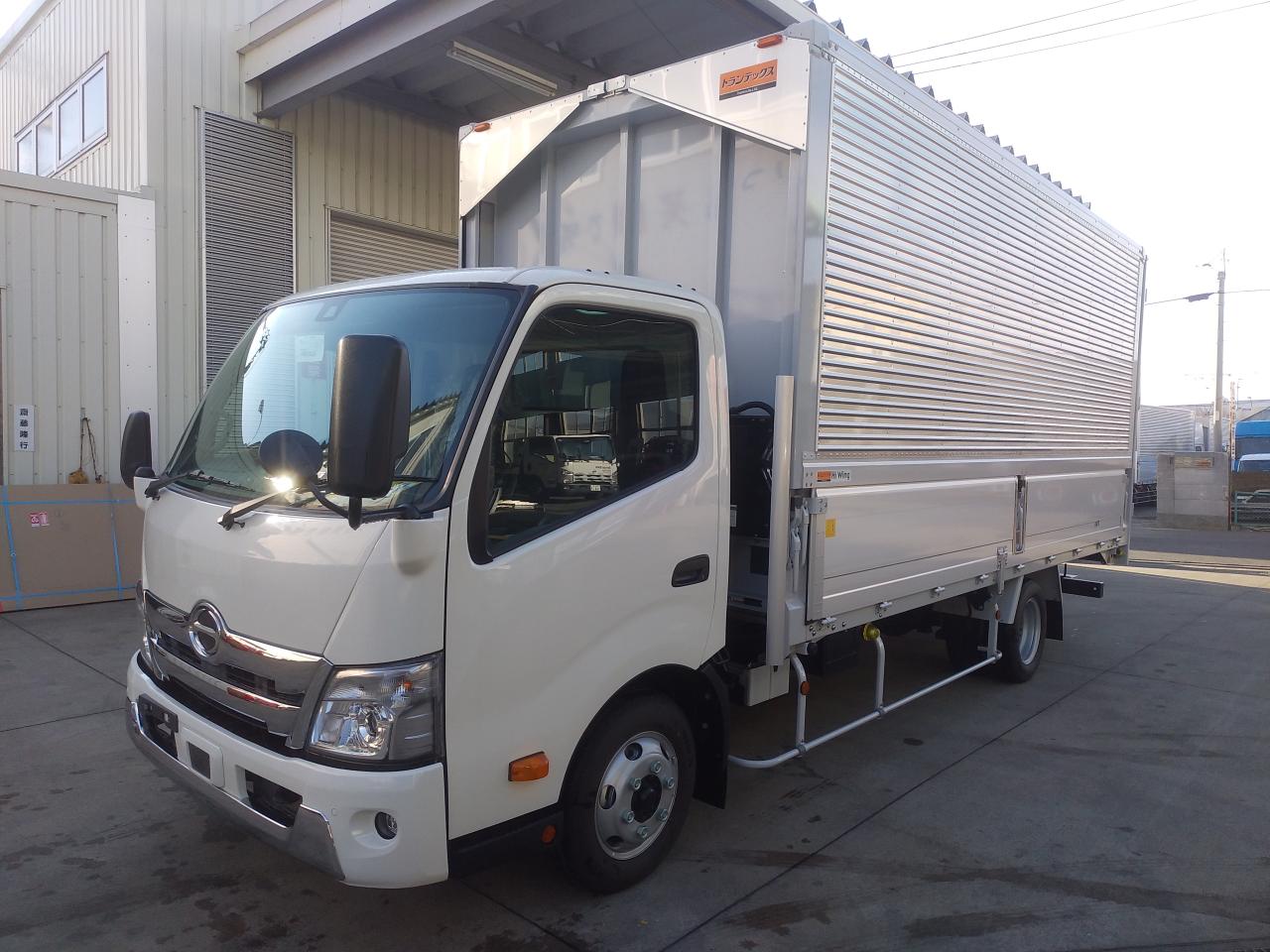 日野デュトロ ウイング