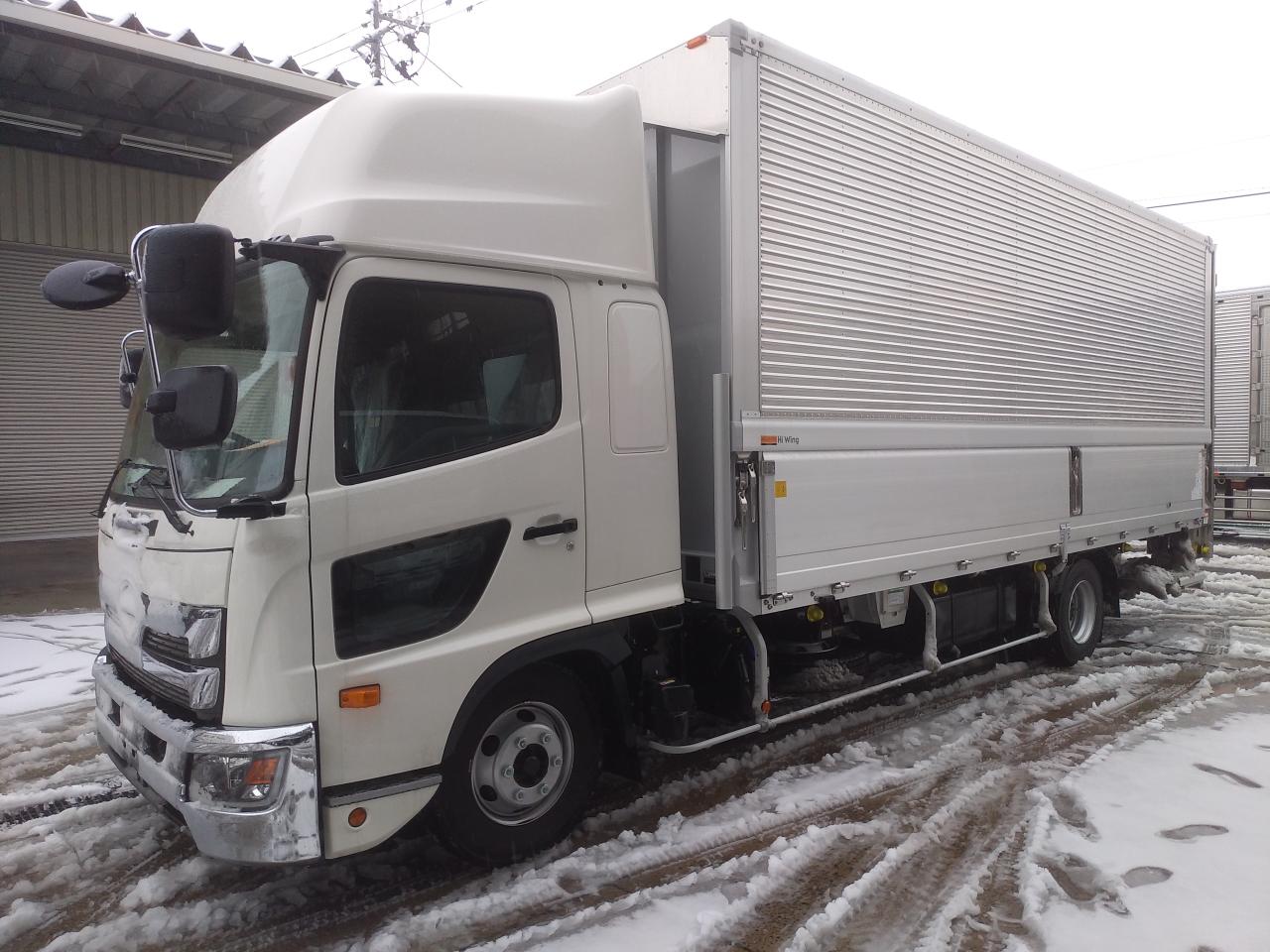 日野レンジャー ウイング