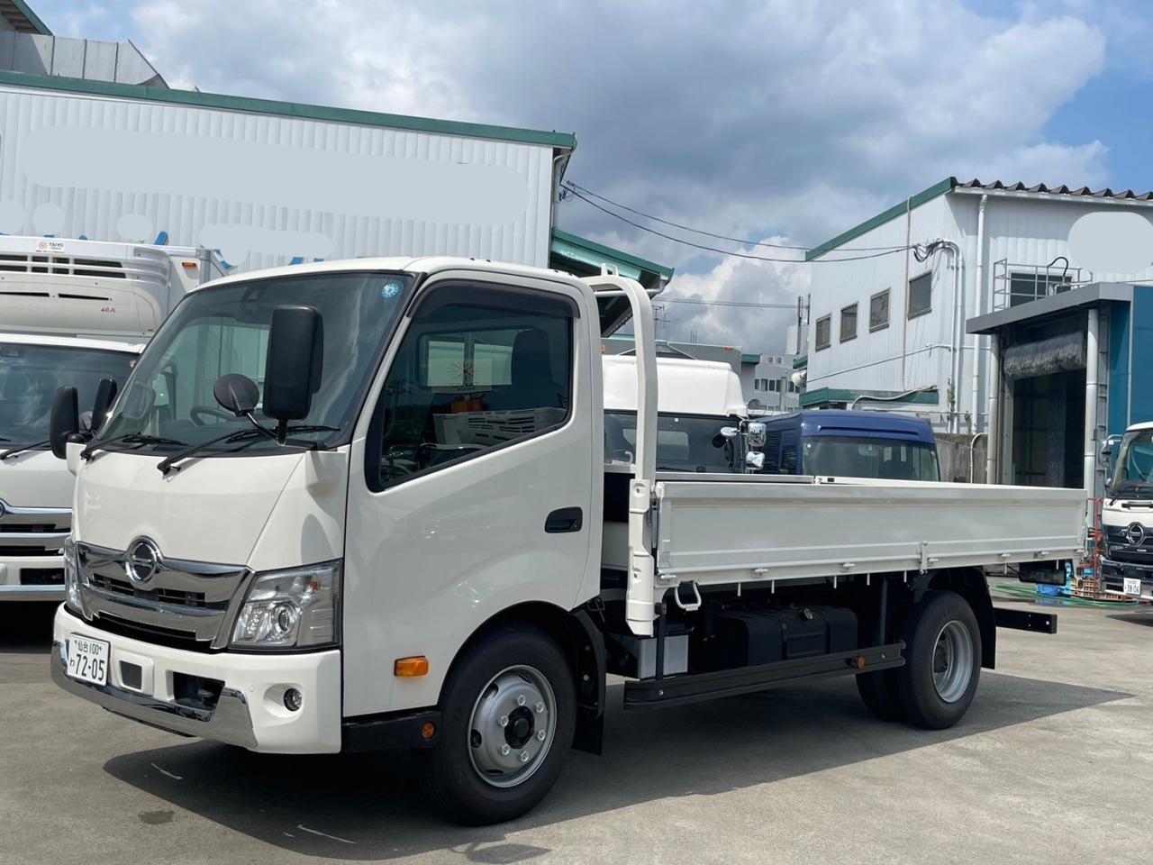 日野デュトロ 平ボディー