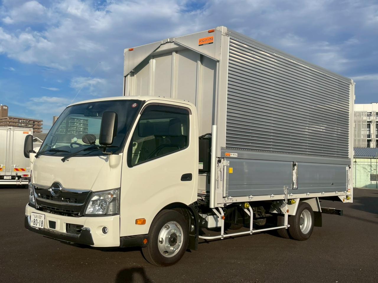 日野デュトロ ウイング