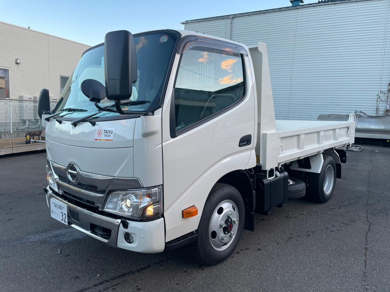 日野デュトロ ダンプ