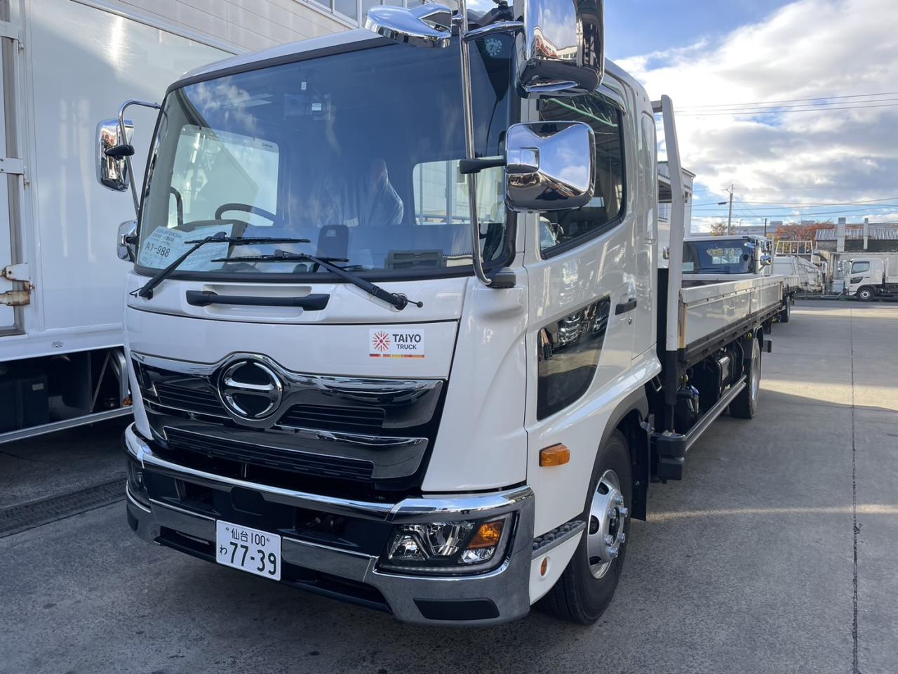 日野レンジャー ボディタイプ：平ボディー