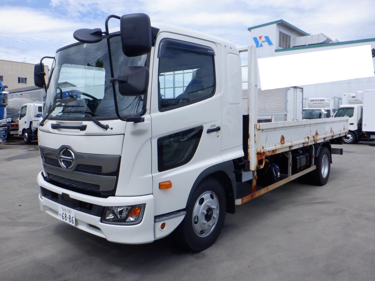 日野レンジャー ボディタイプ：平ボディー