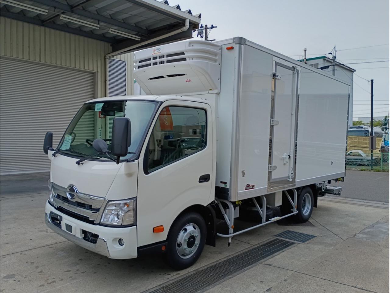 日野デュトロ ボディタイプ：冷蔵・冷凍車