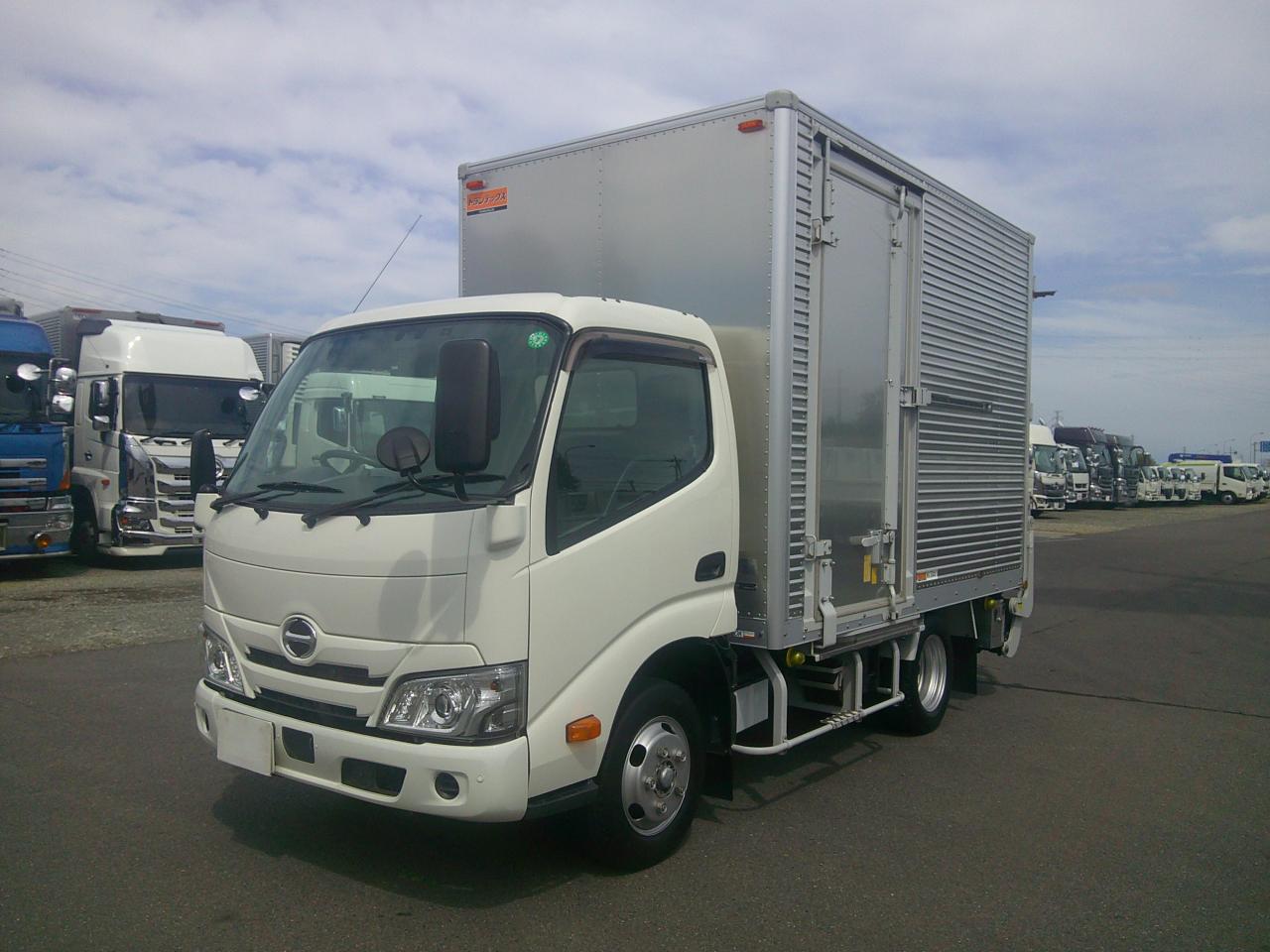 日野デュトロ アルミバン