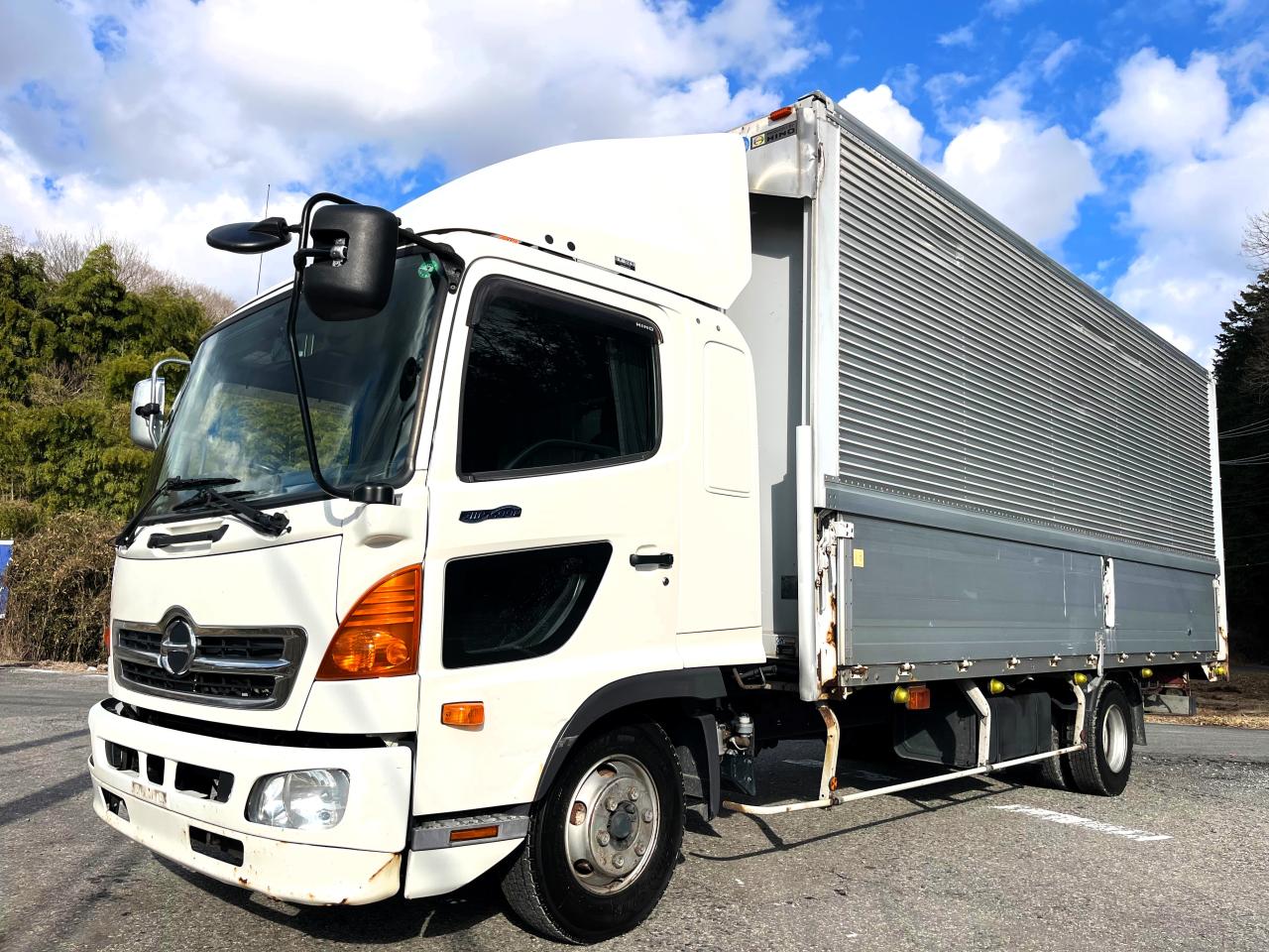 日野レンジャー ウイング