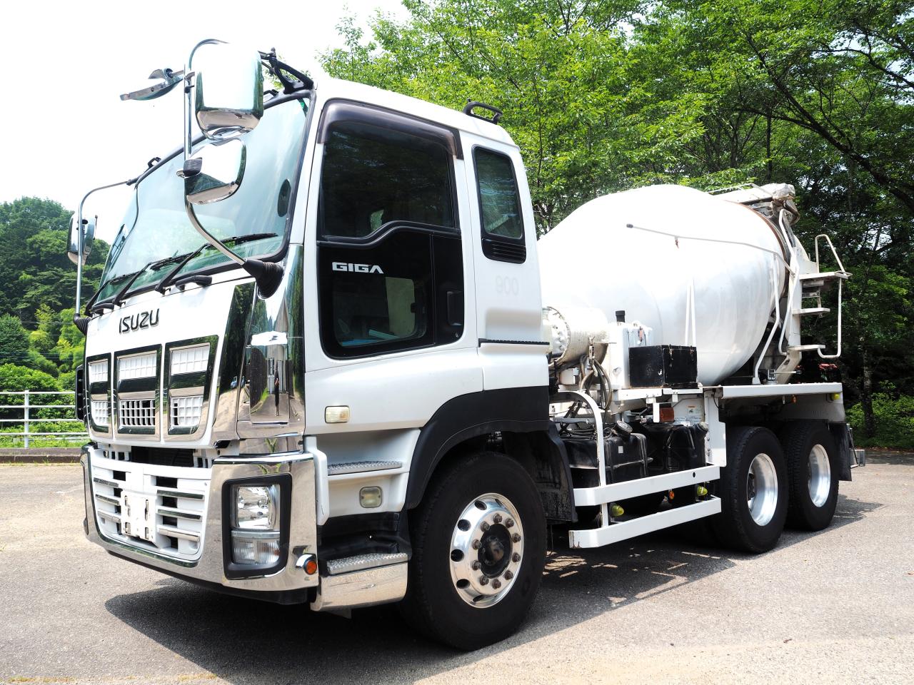いすゞギガ ミキサー車