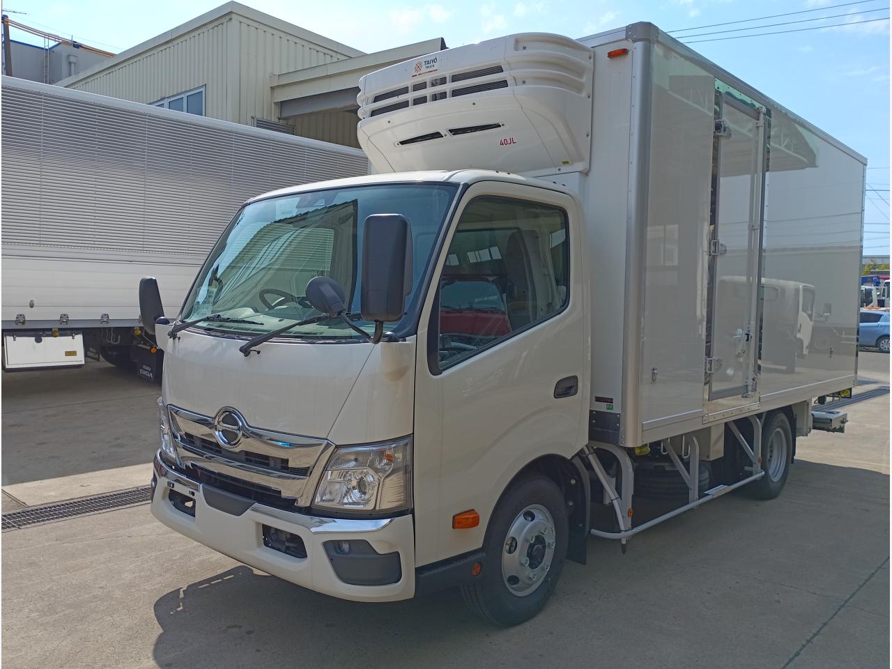 日野デュトロ 冷蔵・冷凍車