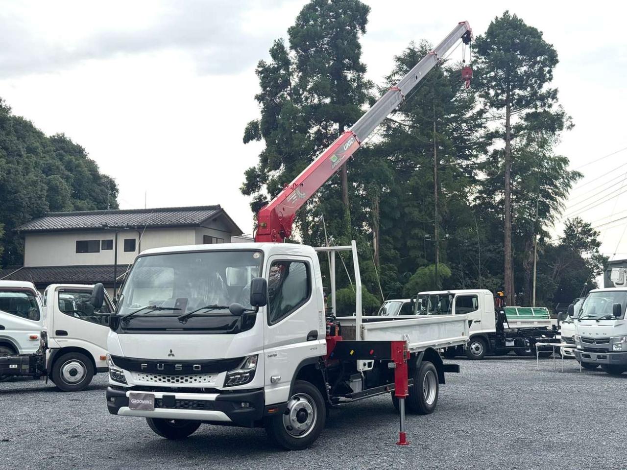 三菱キャンター クレーン付