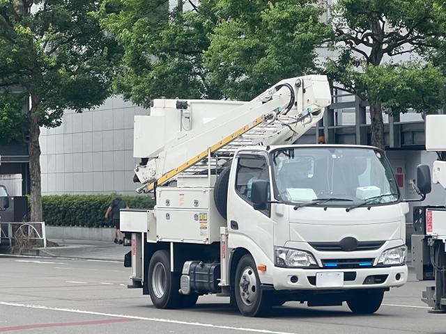 【簡単解説】高所作業車のトラックレンタカー・短期リース徹底ガイド：仕様・資格・料金相場を解説