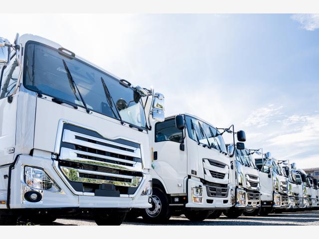 これ、実は違法です。実費精算ならOK？協力会社への“ついで”依頼は？緑ナンバーと白ナンバー、実務上『グレーゾーン』を徹底解剖