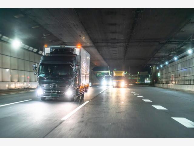 求人広告より効く「新車投入」！若手が集まる運送会社が密かに実践する採用戦略