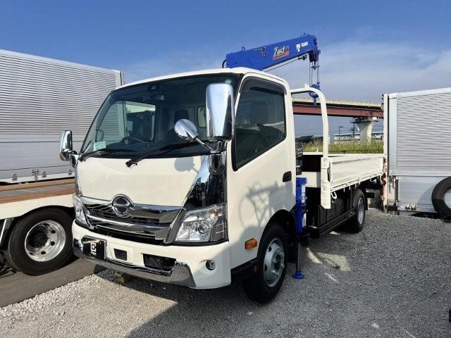 クレーン付きトラック（ユニック車）レンタルの料金相場は？1日・1週間・1か月の費用を解説