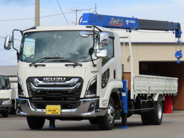 クレーン付きトラック（ユニック車）レンタルならトラカリ｜料金相場・利用シーン・全国のレンタル可能車両をご紹介